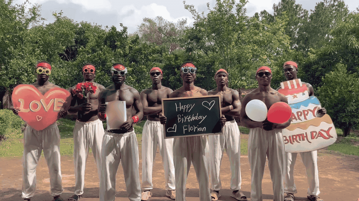 Video di auguri dall'Africa